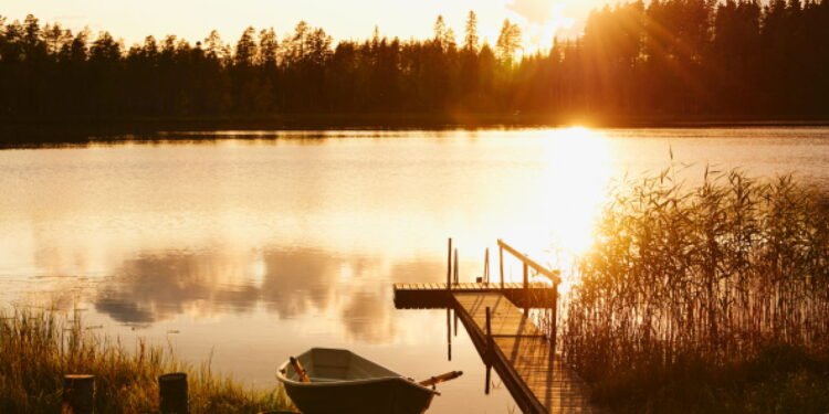 Entenda o fenômeno do sol da meia-noite