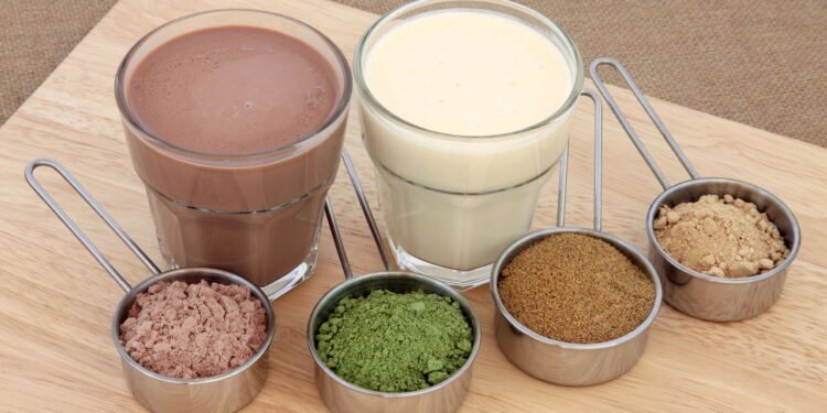 Receita de suco verde que ajuda no ganho de força e energia no treino