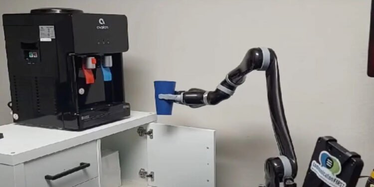 Braço mecânico - Foto: Divulgação/New York Post