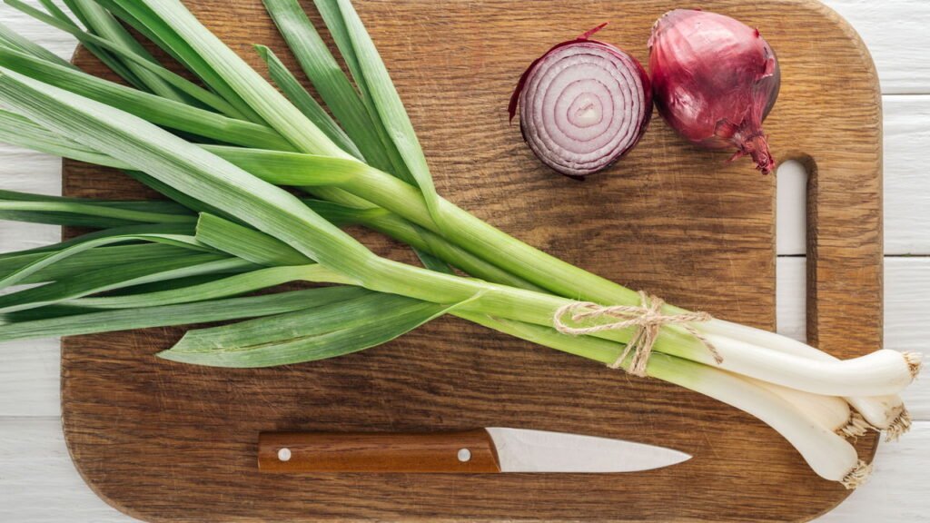 Conheça os segredos para um alho-poró saboroso direto da sua horta