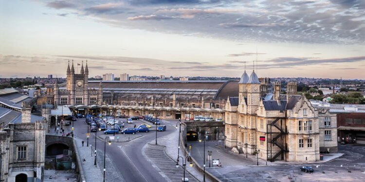 Conheça a cidade onde cada bairro tem sua própria moeda local