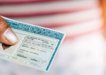 Mudança importante atinge idosos que precisam renovar a CNH