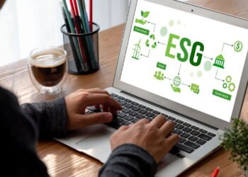 Empresas com ESG forte crescem mais e caem menos