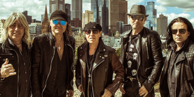 O patrimônio impressionante do vocalista da banda "Scorpions"