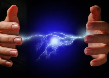 Esse é o motivo para você sentir choque ao tocar em algumas pessoas