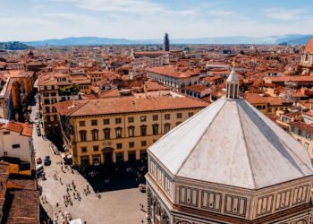 Conheça a cidade onde os cafés dão desconto para quem chega sorrindo