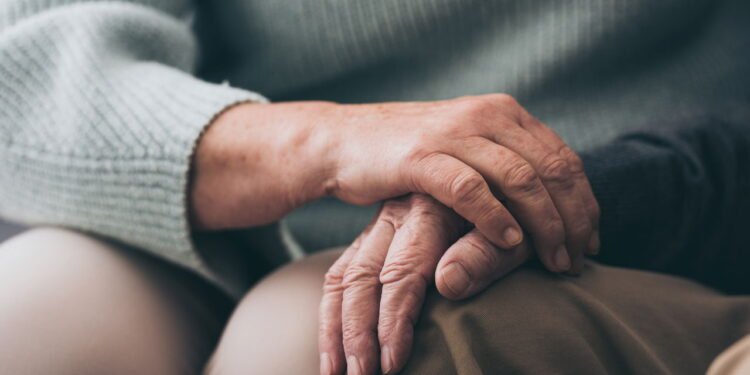 Idosos com mais de 65 anos recebem comunicado importante hoje