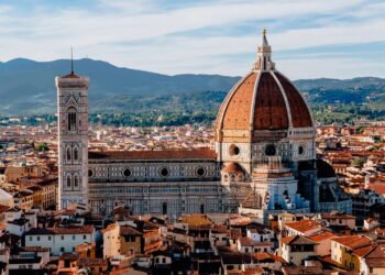 Vila italiana paga jovens para se mudarem e trabalharem no campo