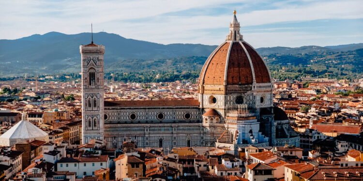 Vila italiana paga jovens para se mudarem e trabalharem no campo