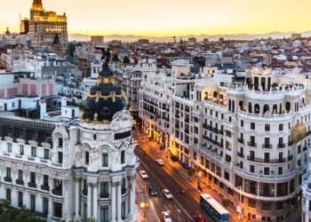Conheça a cidade onde pessoas trocam livros por passagem de metrô