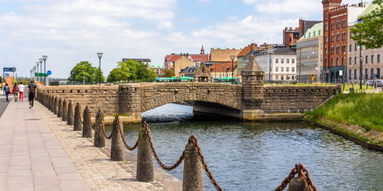 Conheça a cidade onde a biblioteca pública empresta pessoas em vez de livros