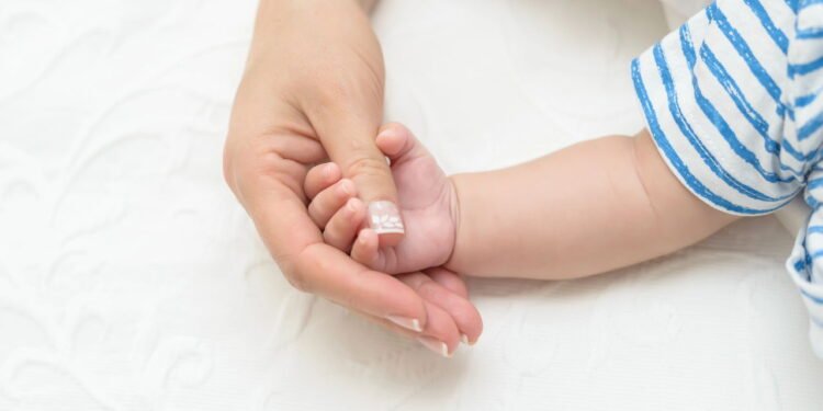 Salário-maternidade: veja como solicitar estando desempregada