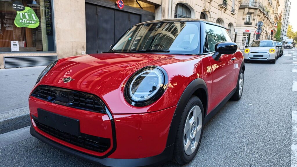 Mini Cooper S Cabrio 2026 de volta ao Brasil, veja valores