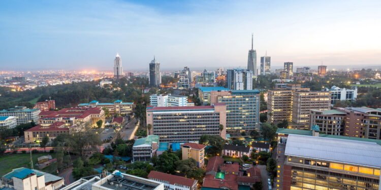 Conheça a cidade onde os bancos de praça geram wi-fi e carregam celulares