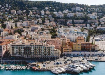 Conheça a cidade onde os idosos ditam o ritmo da cidade