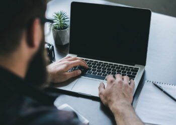 Pare de fazer essas coisas com seu notebook o quanto antes