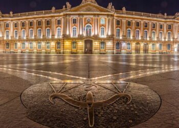 Essa cidade francesa oferece aluguel a 1 euro para revitalizar o centro histórico