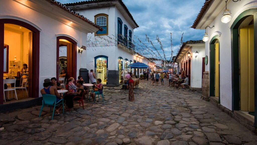 Um destino histórico e natural no litoral do Rio de Janeiro