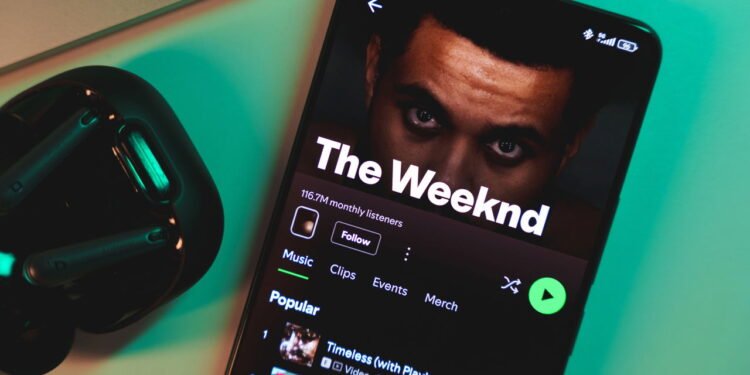 Veja quanto The Weeknd já faturou com sua carreira no pop