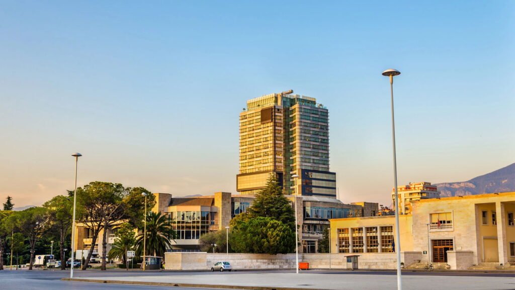 Conheça a cidade onde casas são pintadas conforme o humor dos moradores