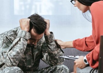 Transtorno de Estresse Pós-Traumático pode ser assustador! Saiba os sintomas e como se cuidar