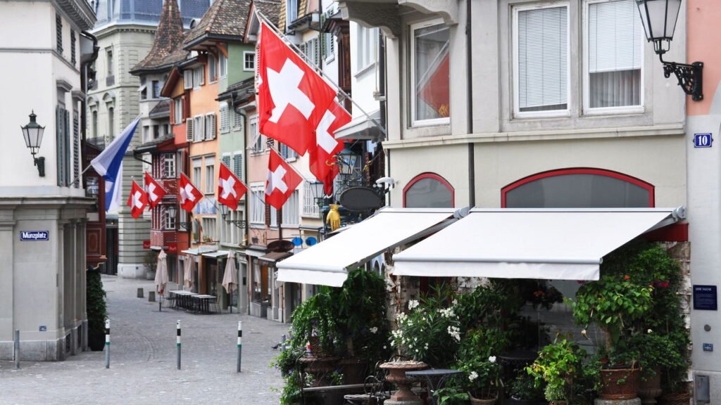 Conheça a cidade onde lojas oferecem desconto para quem vem de transporte público