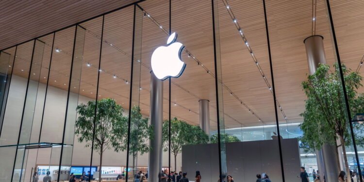 Apple revoluciona escrita com IA no iPhone, veja lançamento em Português