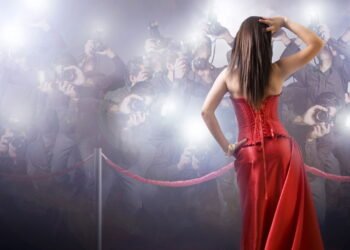 Como a filha de uma modelo brasileira construiu um império de sucesso em Hollywood