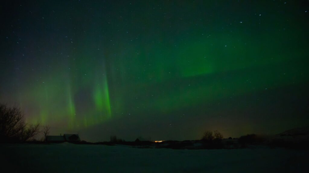 Explosão solar pode causar show de auroras nesta semana, saiba como assistir