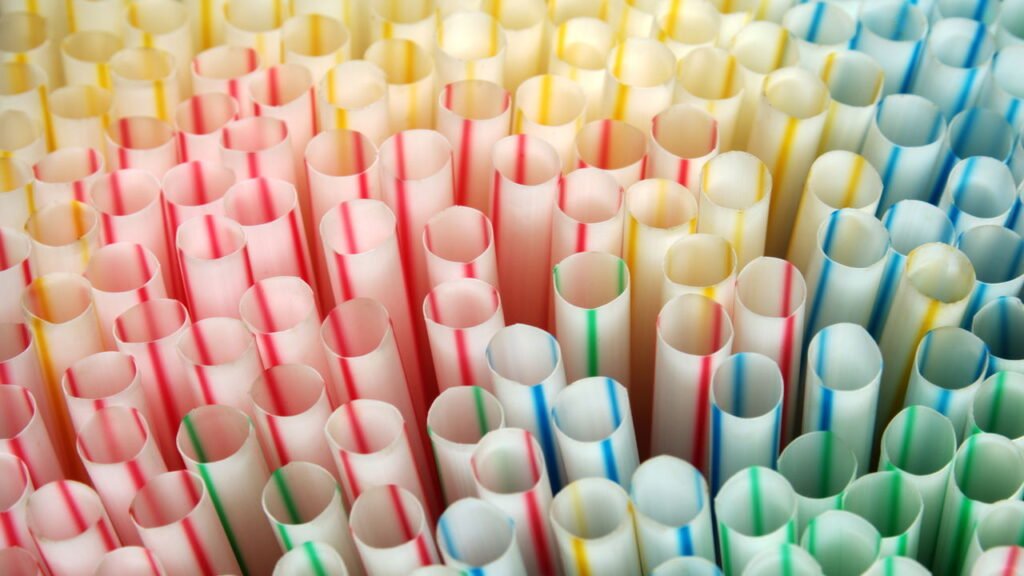 Esse material promete substituir os canudos de plástico e papel