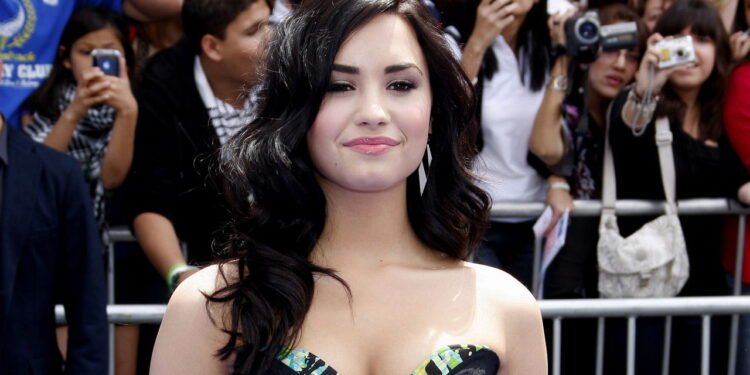 Esta artista de Camp Rock conquistou um patrimônio incrível