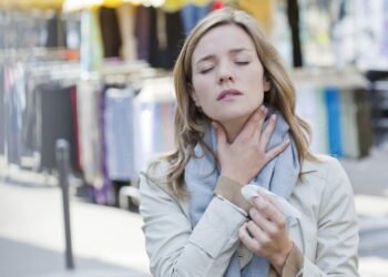 Melhore suas dores de gargantas e nariz trancado com essas simples bebidas naturais