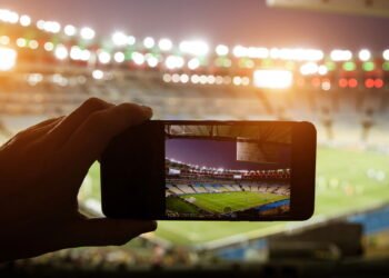 Como assistir futebol gratuitamente no celular em 2025?