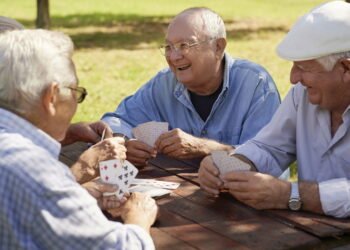 Carteira do Idoso garante transporte grátis e outros direitos