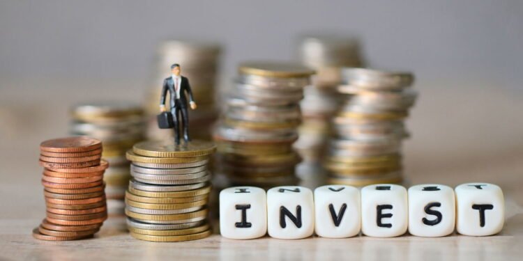 Investir aos 18 anos é o melhor caminho para enriquecer no futuro