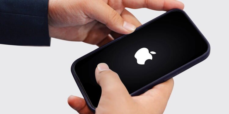 Lançamento do iPhone 16e remove modelos antigos do mercado, veja quais