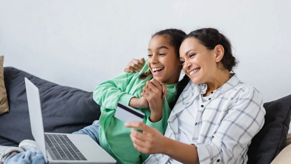 Auxílio Mãe Solteira: veja sobre o novo benefício de R$ 1.200