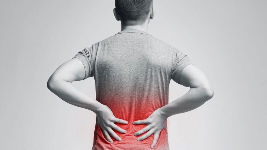 Técnicas de ioga para aliviar dores nas costas em poucos minutos