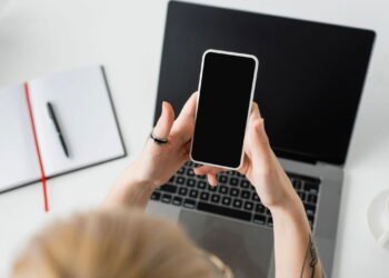 Nômades digitais revelam como mantêm as finanças sob controle ao redor do mundo