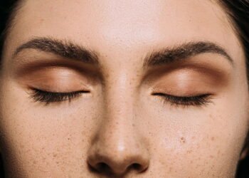 Quinze minutos olhos fechados e sua tensão pode começar a sumir