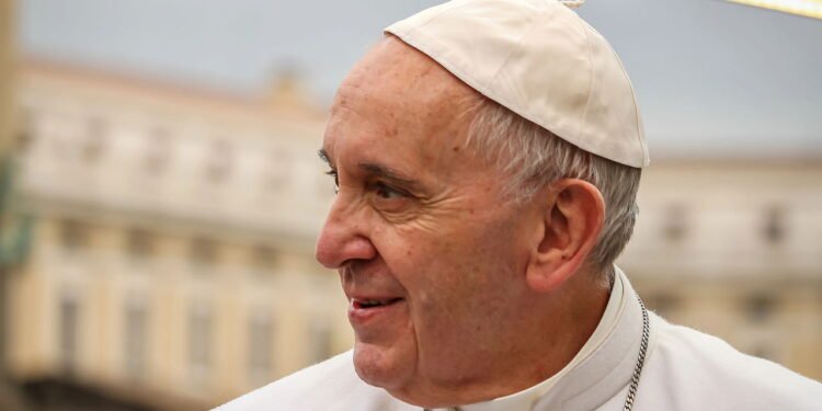 Quanto o Vaticano pagava de salário para o Papa?