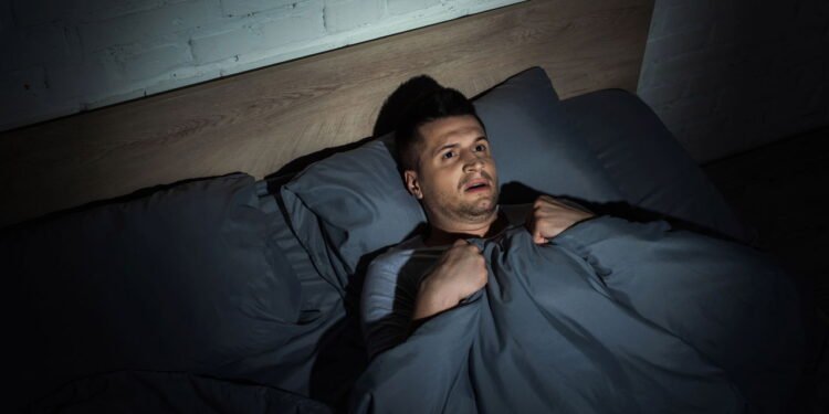 O que significa sentir uma tristeza forte todas as noites antes de dormir