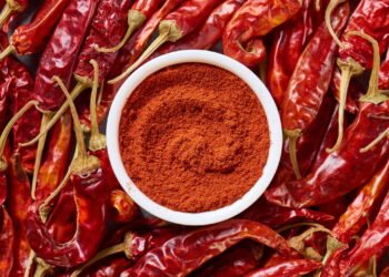 Passo a passo de como plantar pimenta caiena em casa