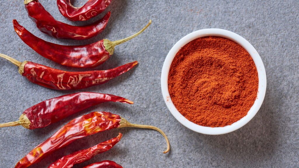 Passo a passo de como plantar pimenta caiena em casa