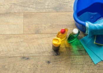 Quem utiliza produtos de limpeza precisa ficar atento a isso para se manter seguro!