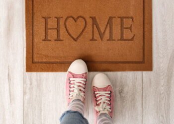 Esse simples hábito ao chegar em casa pode melhorar muito a sua saúde