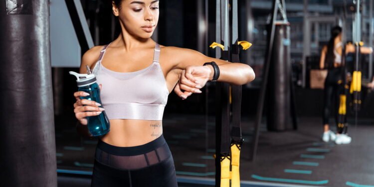 Melhores modelos de smartbands para melhorar seus treinos