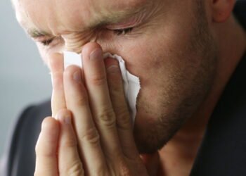 Quais os perigos de segurar um "espirro"?