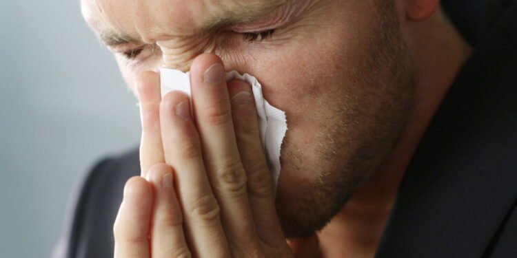 Quais os perigos de segurar um "espirro"?