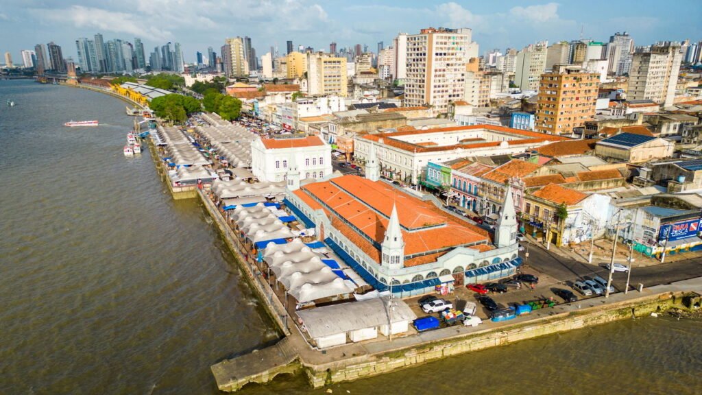 Descubra a capital amazônica que une tradição e modernidade